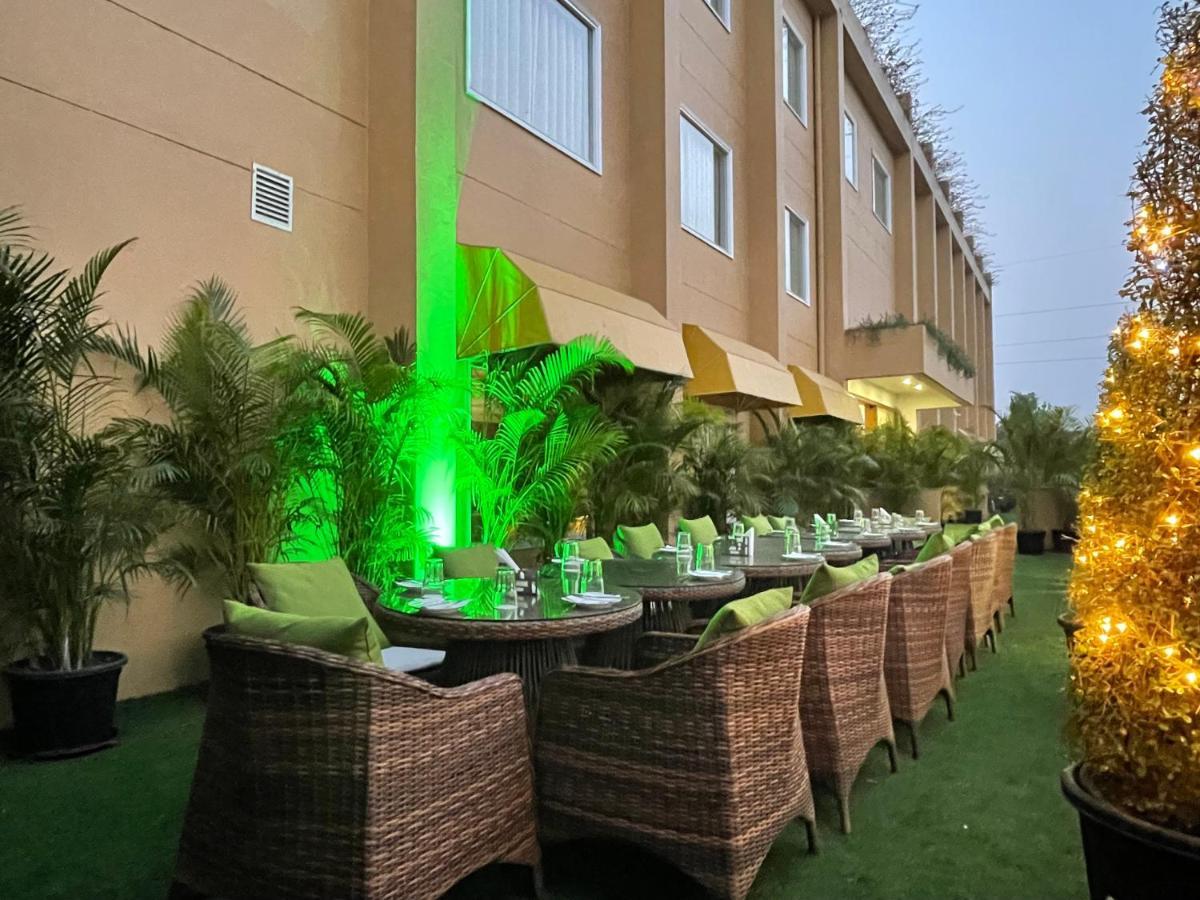 Lalita Grand Hotel Mathura Exterior photo